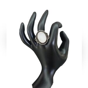 Mother Of Pearl Gemstone Ring Size 9 Set In Detailed German Silver Band